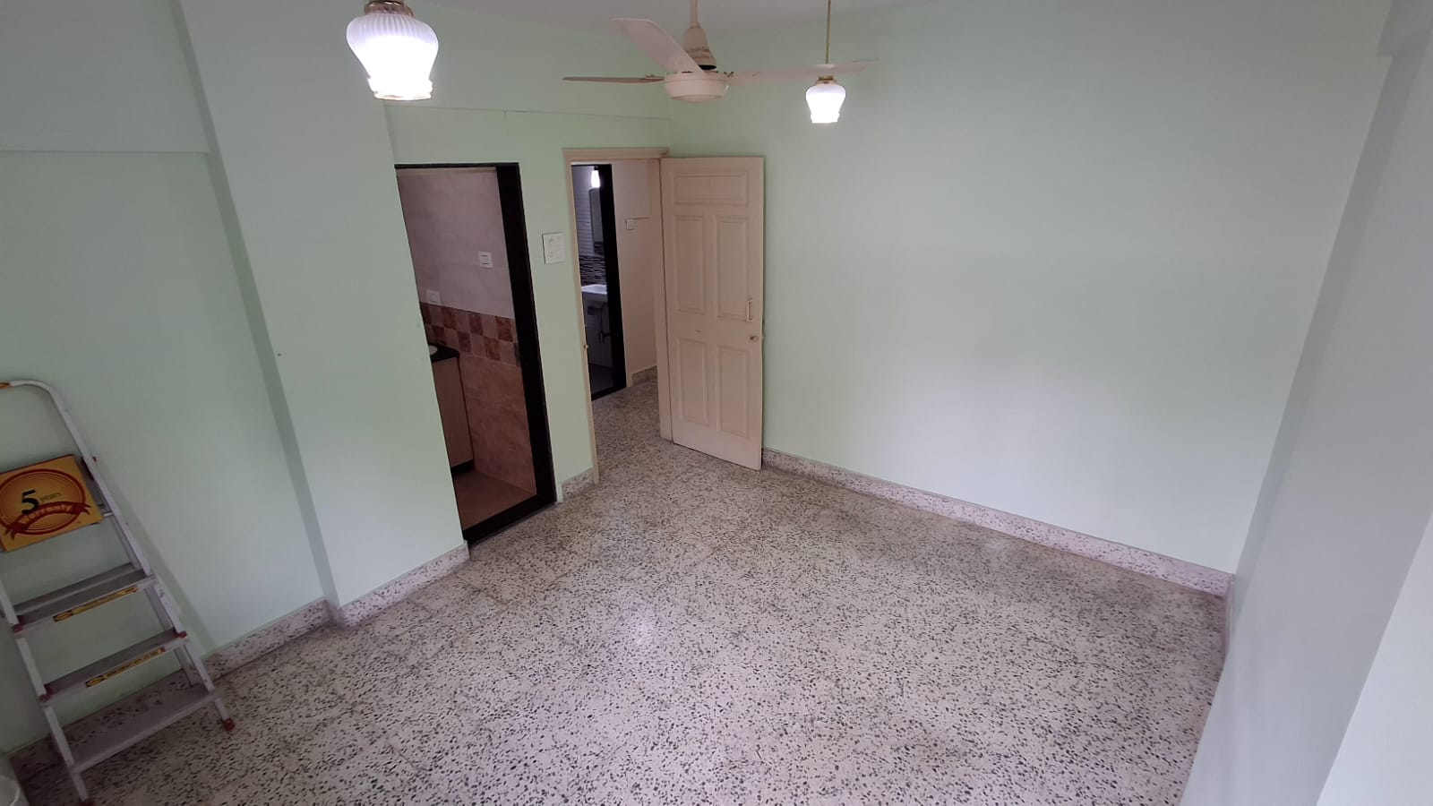 2BHK Flat for Sale in Andheri West